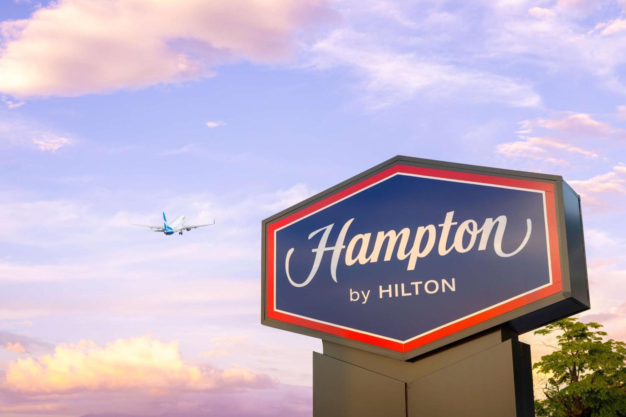 Отель Hampton By Hilton Guanacaste Airport Либерия Экстерьер фото